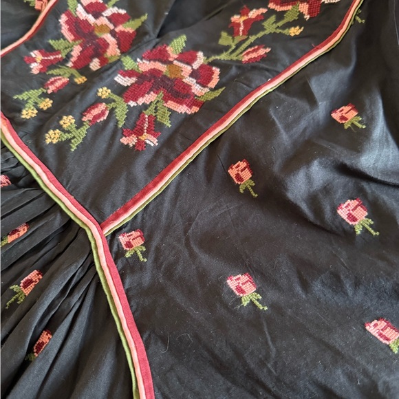 FARM Rio Romantic Black Floral Embroidered Dress S - Picture 5 of 16